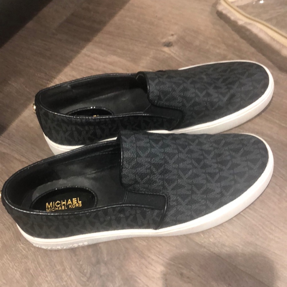 Michael Kors slip on sneaker size 6.5